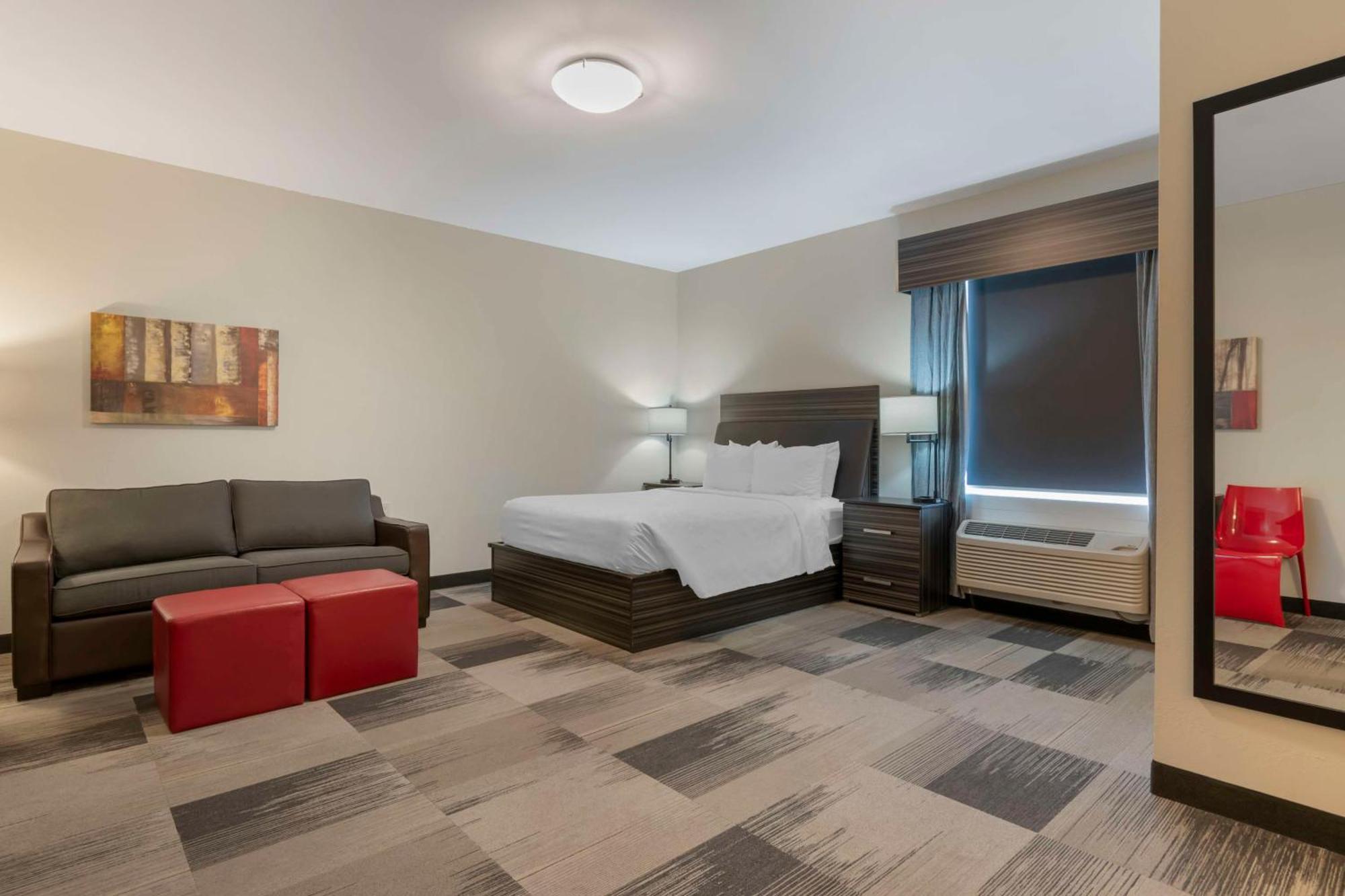 Best Western Plus Airport Inn & Suites Saskatoon Exterior foto