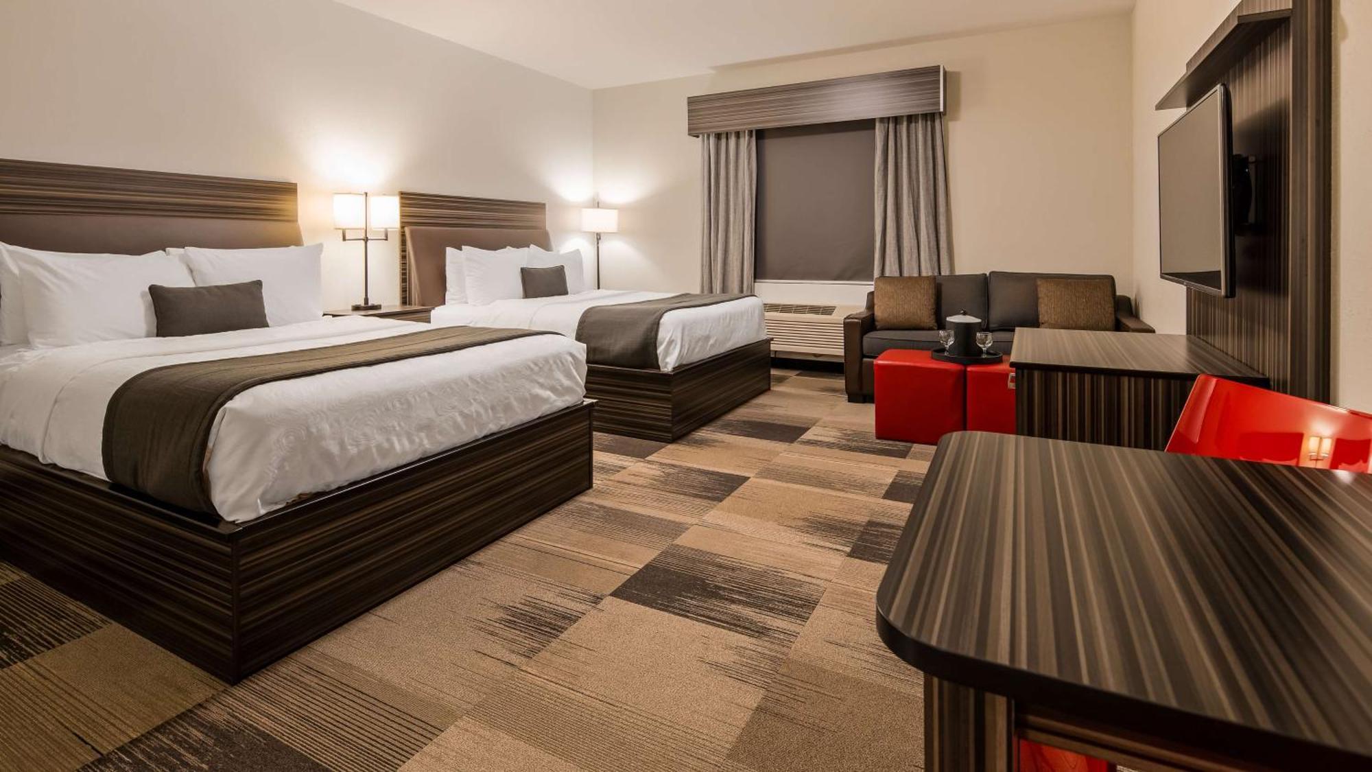 Best Western Plus Airport Inn & Suites Saskatoon Exterior foto