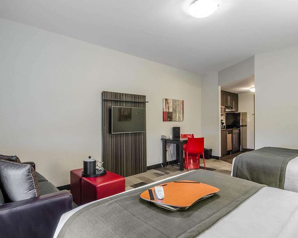 Best Western Plus Airport Inn & Suites Saskatoon Quarto foto